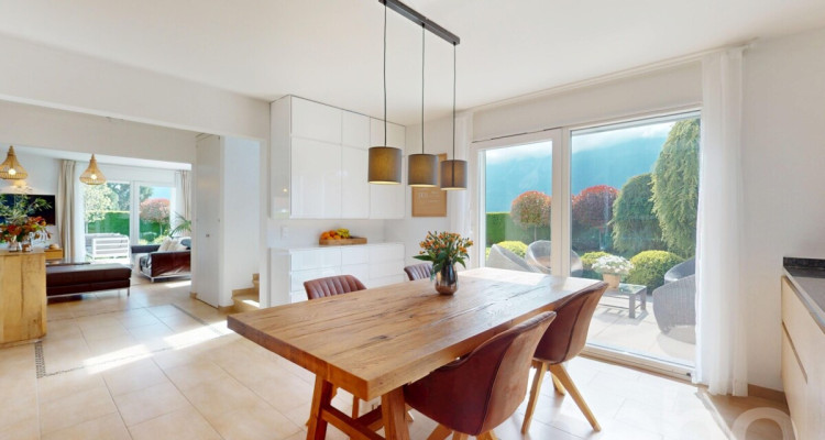 Maison meublée d?exception à Aigle avec vue et grand jardin image 8