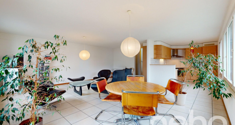 Charmant attique proche du centre-ville image 5