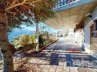 Maison de charme avec fort potentiel et vue imprenable image 11