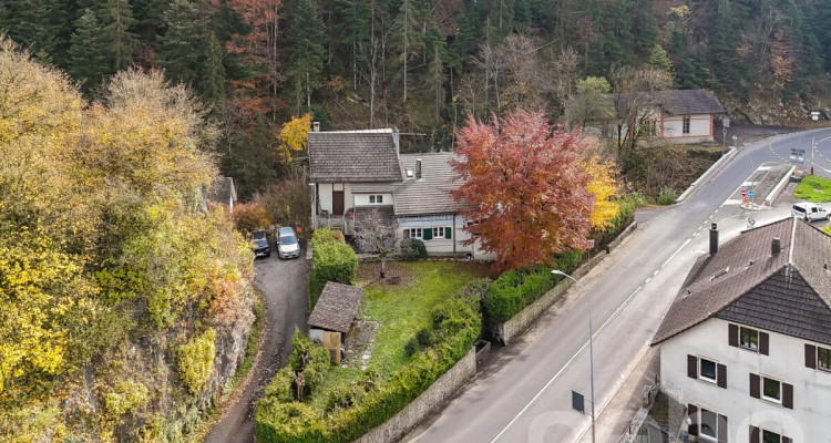 Family home with 2 units, large garden and forest views image 2