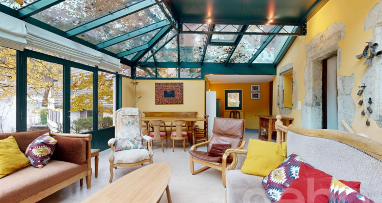 Family home with 2 units, large garden and forest views image 3