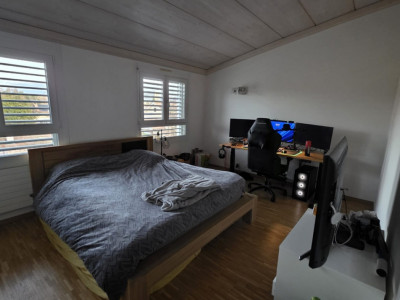 Duplex lumineux de 5 pièces au 1er étage à Plan-les-Ouates 1228  image 2