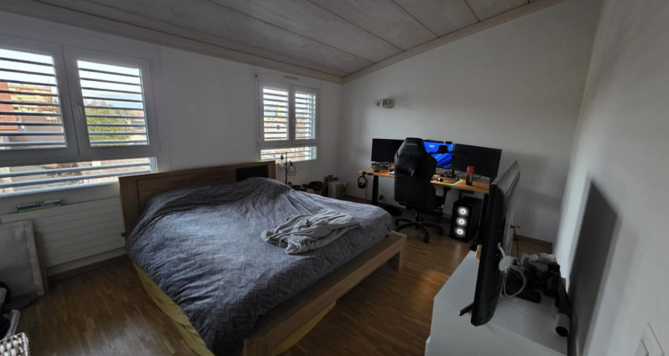 Duplex lumineux de 5 pièces au 1er étage à Plan-les-Ouates 1228  image 2