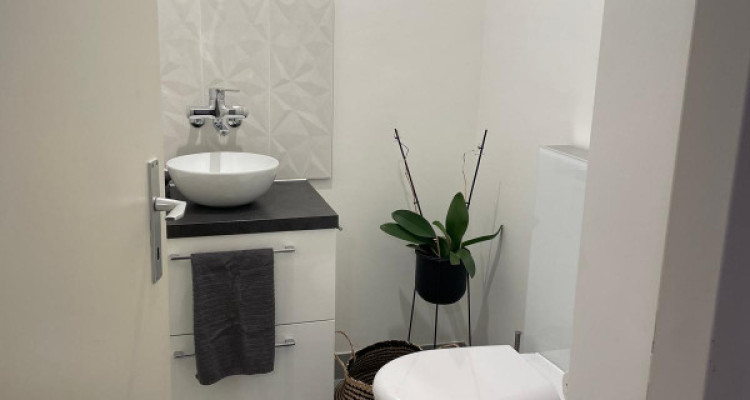 Sublime appartement de 5 pièces au 3ème étage localiser à Genève 1202 image 6