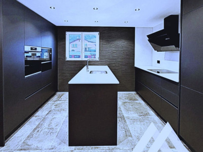 SAINT-LÉONARD - DUPLEX 4.5 PCES - ENTIÈREMENT RÉNOVÉ - TERRASSE image 8