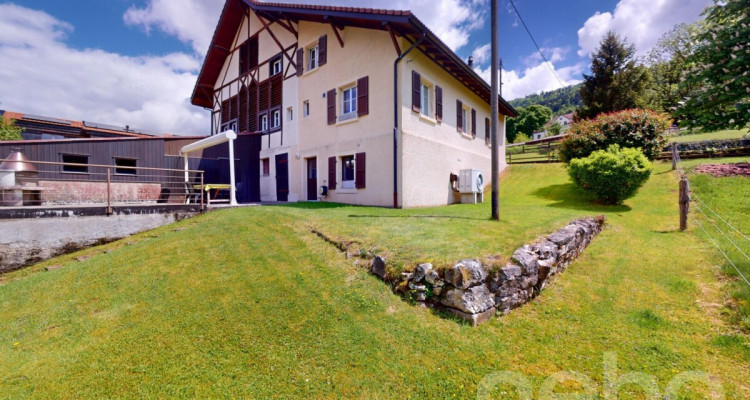 Renovated family home with large garden ? St-Imier image 12