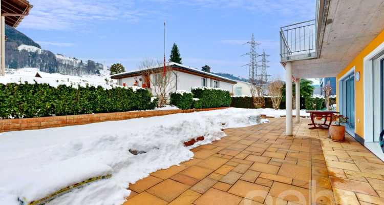 Grosszügiges Einfamilienhaus mit Panorama und Dachterrasse image 4