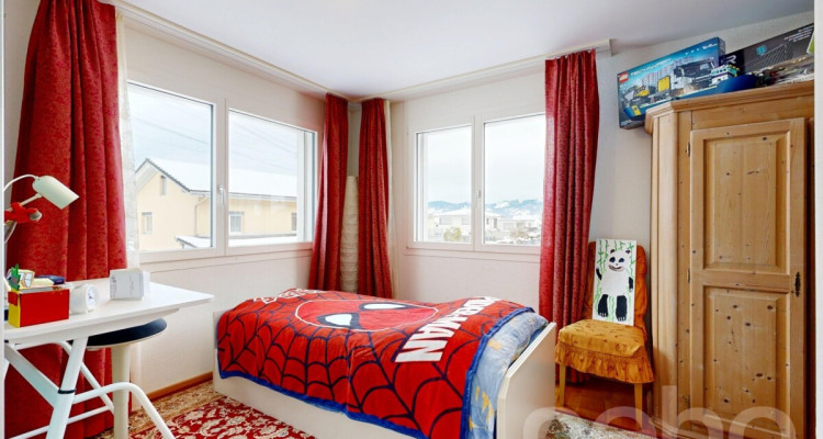 Grosszügiges Einfamilienhaus mit Panorama und Dachterrasse image 11