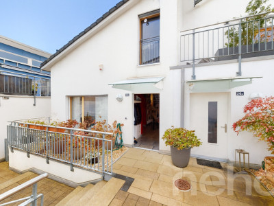 4.5-Zimmer-Doppelhaus mit architektonischem Charakter in Gockhausen image 2