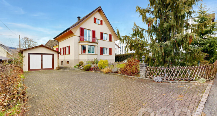 4-Zimmerhaus mit Ausbaupotenzial an ruhiger und doch zentraler Lage image 1