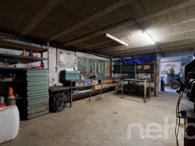 Maison avec grand garage/atelier et jardin image 8