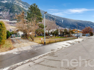 Maison avec grand garage/atelier et jardin image 9