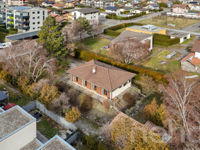 Maison avec grand garage/atelier et jardin image 10