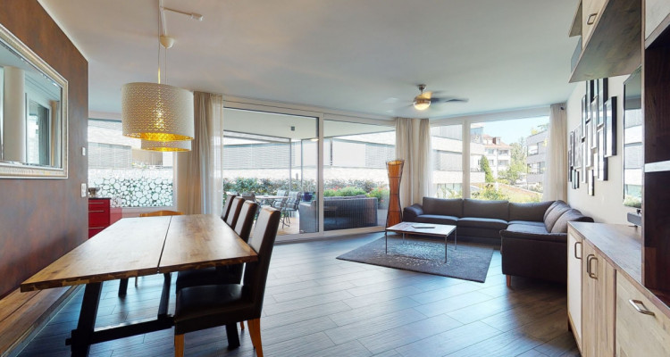 Moderne neuwertige Wohnung mit Privatgarten im Dorenbach Quartier image 3