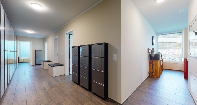 Moderne neuwertige Wohnung mit Privatgarten im Dorenbach Quartier image 10