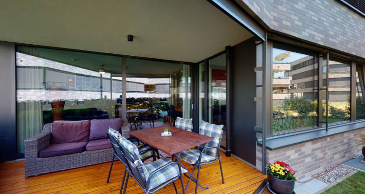 Moderne neuwertige Wohnung mit Privatgarten im Dorenbach Quartier image 8