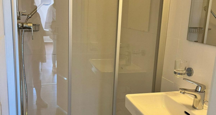 Appartement de 6 pièces au 5ème étage situé à Chêne-Bougeries 1224  image 8