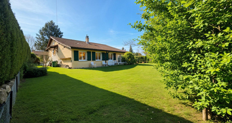 EXCLUSIVITÉ Charmante Maison individuelle de 7 pièces au calme située au centre de Vésenaz image 1