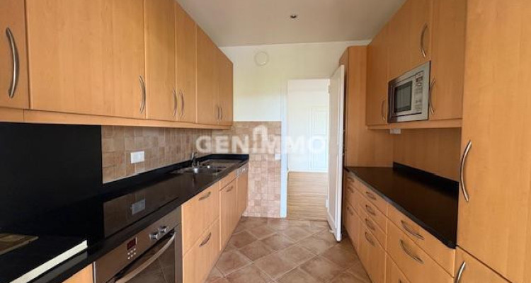 Appartement 5 pièces traversant image 6