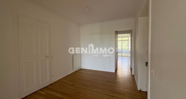 Appartement 5 pièces traversant image 7