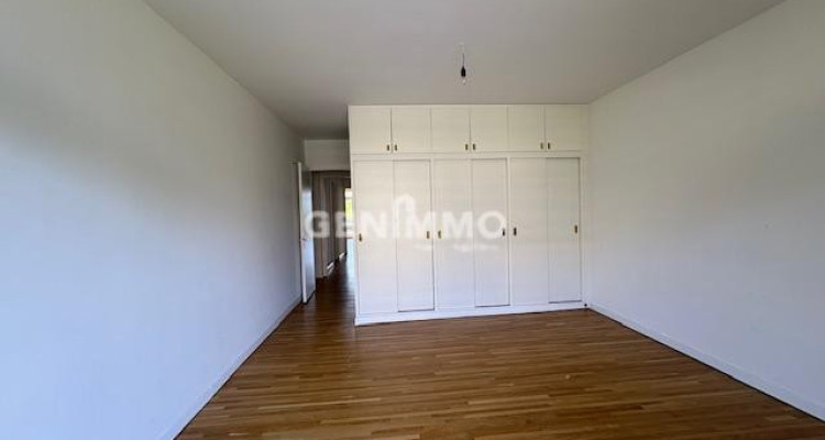 Appartement 5 pièces traversant image 10