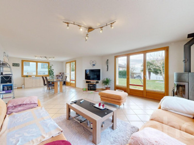 Maison lumineuse avec espace loisirs image 2