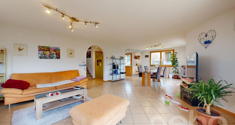 Maison lumineuse avec espace loisirs image 3