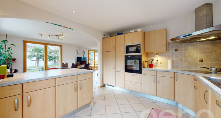 Maison lumineuse avec espace loisirs image 5