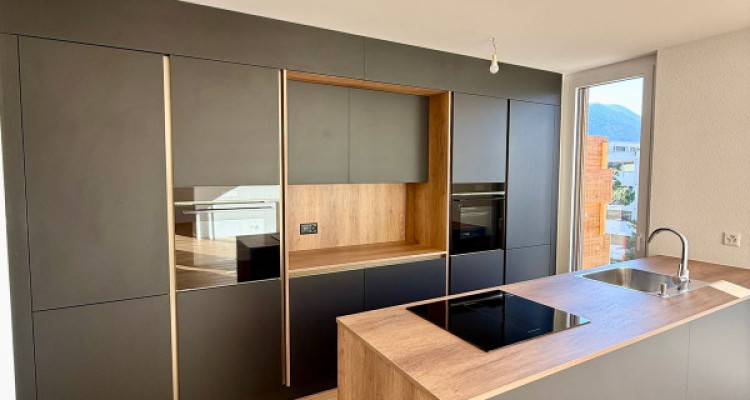 ATTIQUE NEUF DE 3.5 PCES, 112 M2 + TERRASSE PRIVÉE - SION  image 2