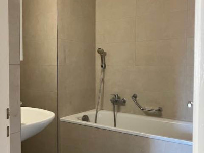 PERLE RARE : Attique de 5,5 pièces aux Eaux-Vives ✨ image 2