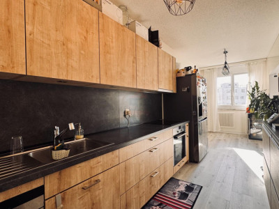 Appartement 4 pièces 83 m², avec vue dégagée et fraichement rénové image 3