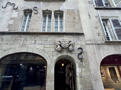 Appartement 1,5 pièces à la Vieille-Ville disponible rapidement. image 3