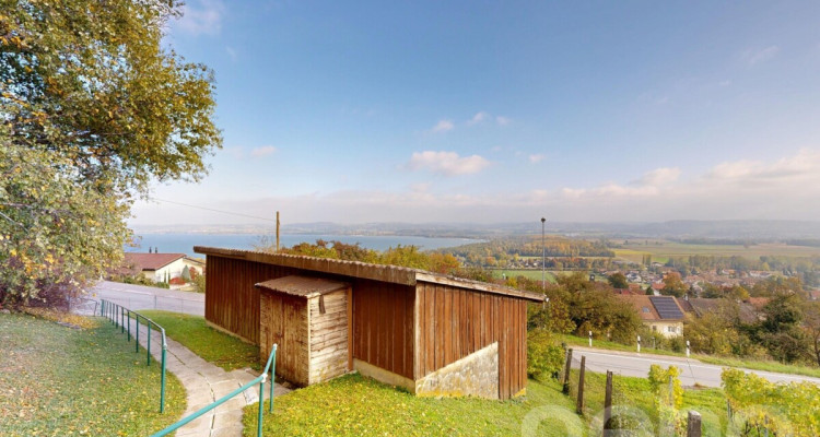 Grande parcelle avec une vue sur le lac pour un projet de construction image 12
