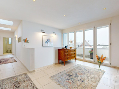 Sonniges Attika-Juwel: Direkter Liftzugang, Cheminée & Panoramasicht image 9