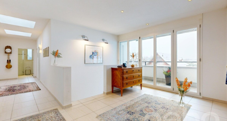 Sonniges Attika-Juwel: Direkter Liftzugang, Cheminée & Panoramasicht image 9