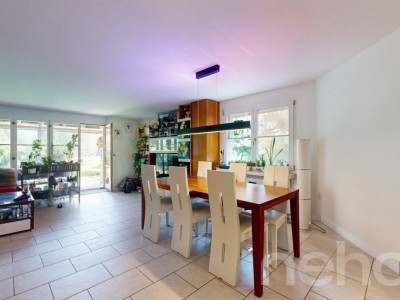 Attraktives Doppeleinfamilienhaus an familienfreundlicher Lage image 2