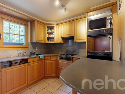 Attraktives Doppeleinfamilienhaus an familienfreundlicher Lage image 3