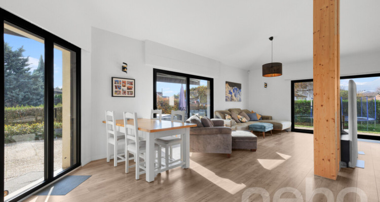 Maison d?architecte rénovée avec vaste terrain et fort potentiel image 2