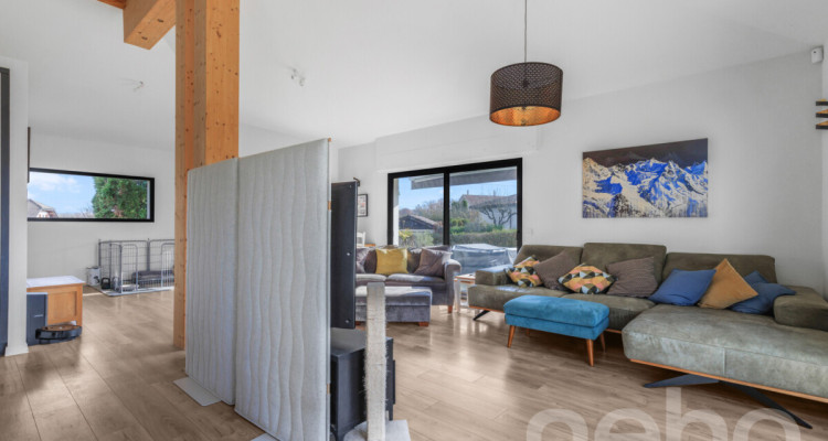 Maison d?architecte rénovée avec vaste terrain et fort potentiel image 3