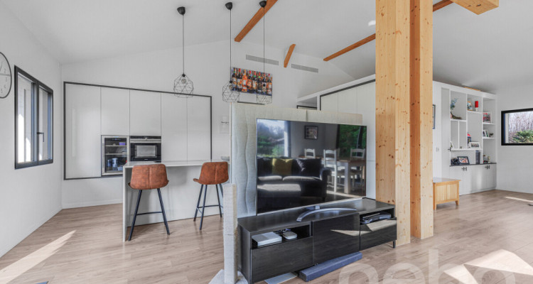 Maison d?architecte rénovée avec vaste terrain et fort potentiel image 4