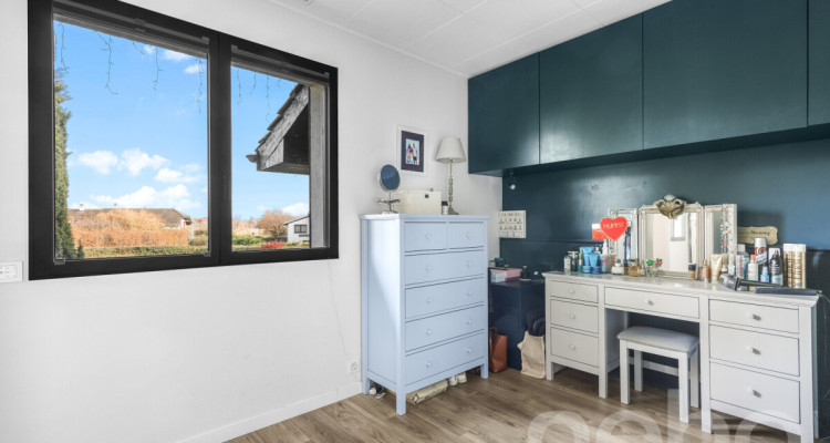 Maison d?architecte rénovée avec vaste terrain et fort potentiel image 11