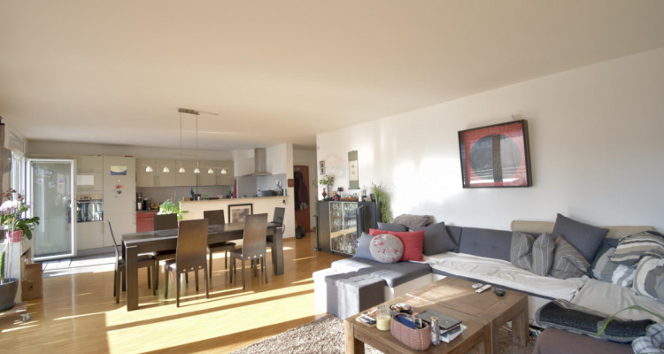 Superbe duplex lumineux à Eysins image 5