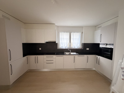 Local commercial à louer – 60 m² – Cossonay image 1