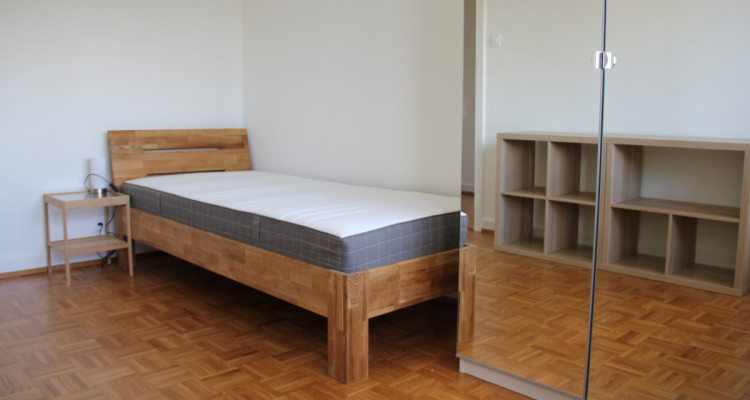 À louer: Chambre de 12m2 au 4ème Centre Gauche image 1