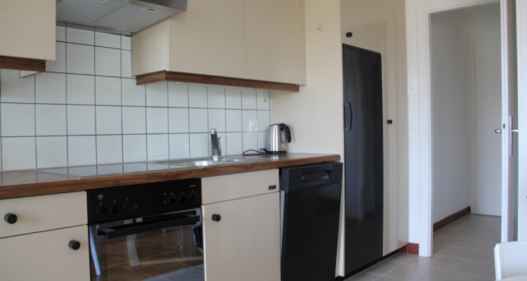 À louer: Chambre de 12m2 au 4ème Centre Gauche image 7