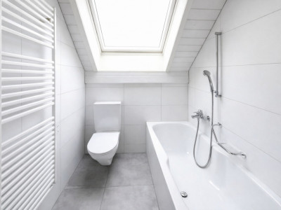 4.5-Room Penthouse Apartment – Stunning Lake View image 10