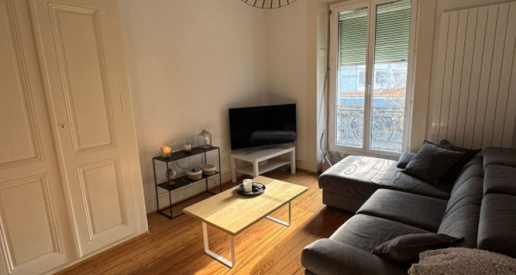 EXCLUSIVITÉ : Superbe 3 pièces à Plainpalais / Jonction ✨ image 2