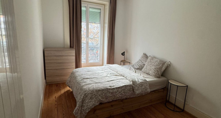 EXCLUSIVITÉ : Superbe 3 pièces à Plainpalais / Jonction ✨ image 1