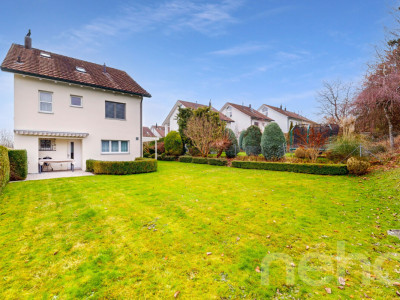 Grosszügiges Haus mit Garten, Doppelgarage und Tempo-30-Lage image 4