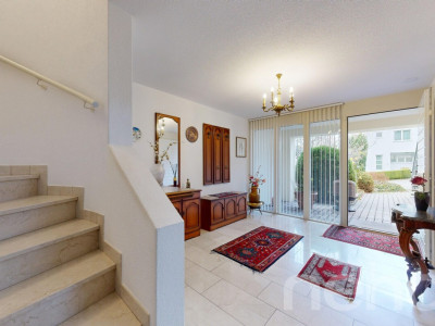 Grosszügiges Haus mit Garten, Doppelgarage und Tempo-30-Lage image 5